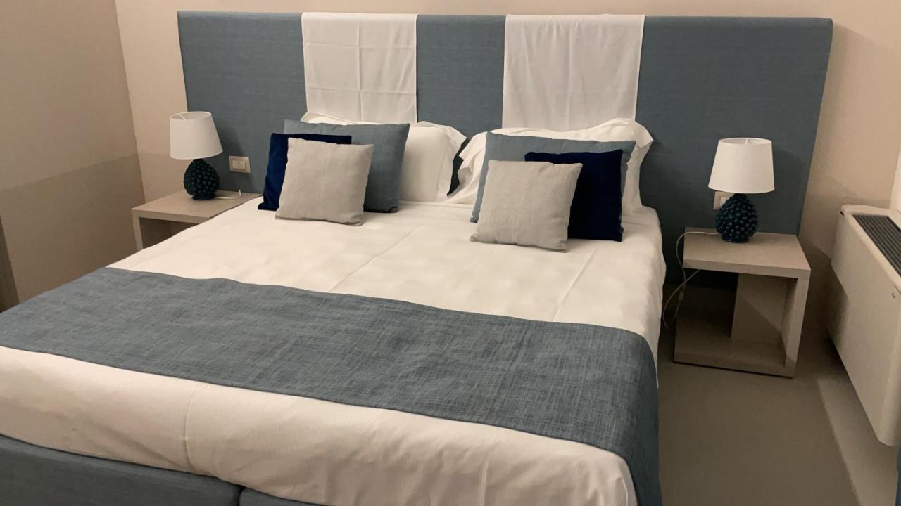 Hercules Suites Noto Exteriér fotografie