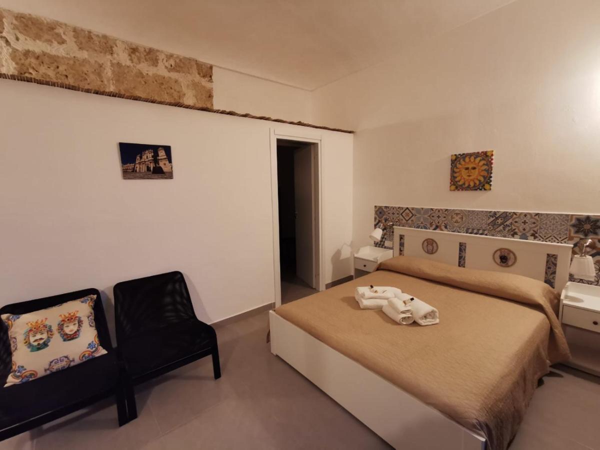 Hercules Suites Noto Exteriér fotografie