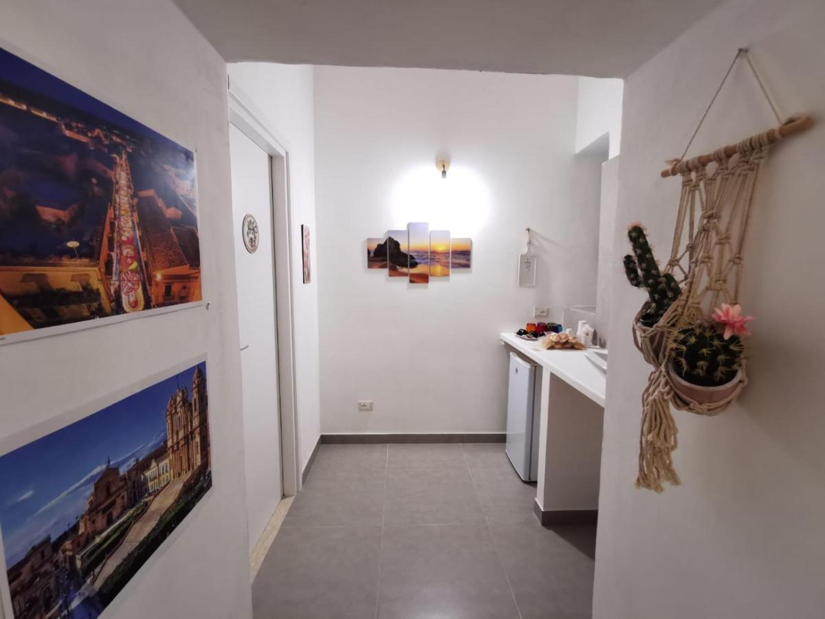 Hercules Suites Noto Exteriér fotografie